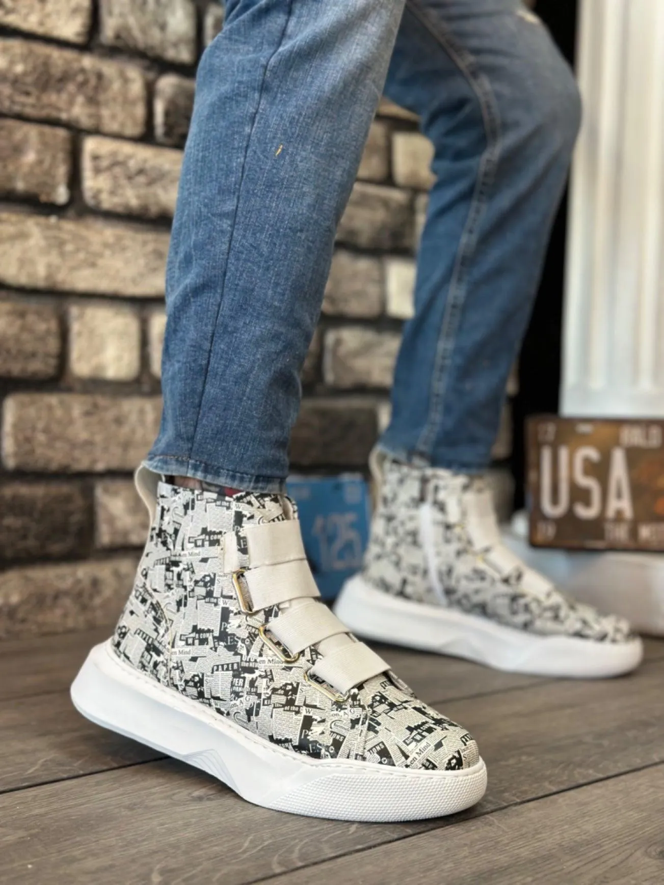 BA0142 Banded Men's High-Sole Newspaper Sports Boots