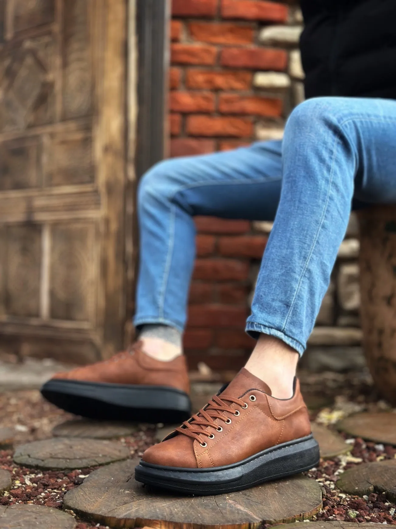 BA0547 BOA Thick High Sole Tan Black Laced Sports Men's Shoes