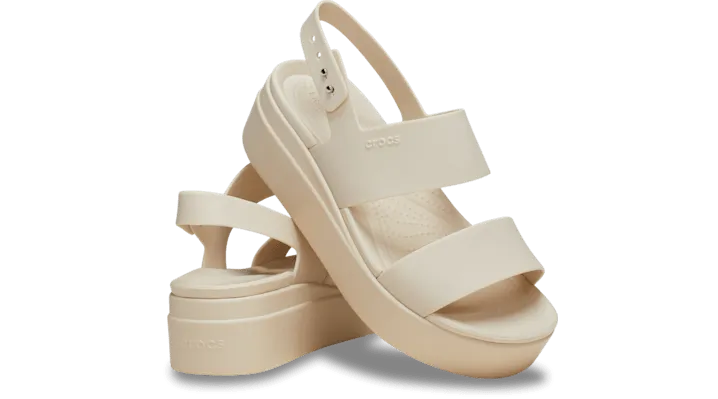 Crocs Brooklyn Low Wedge Sandstone