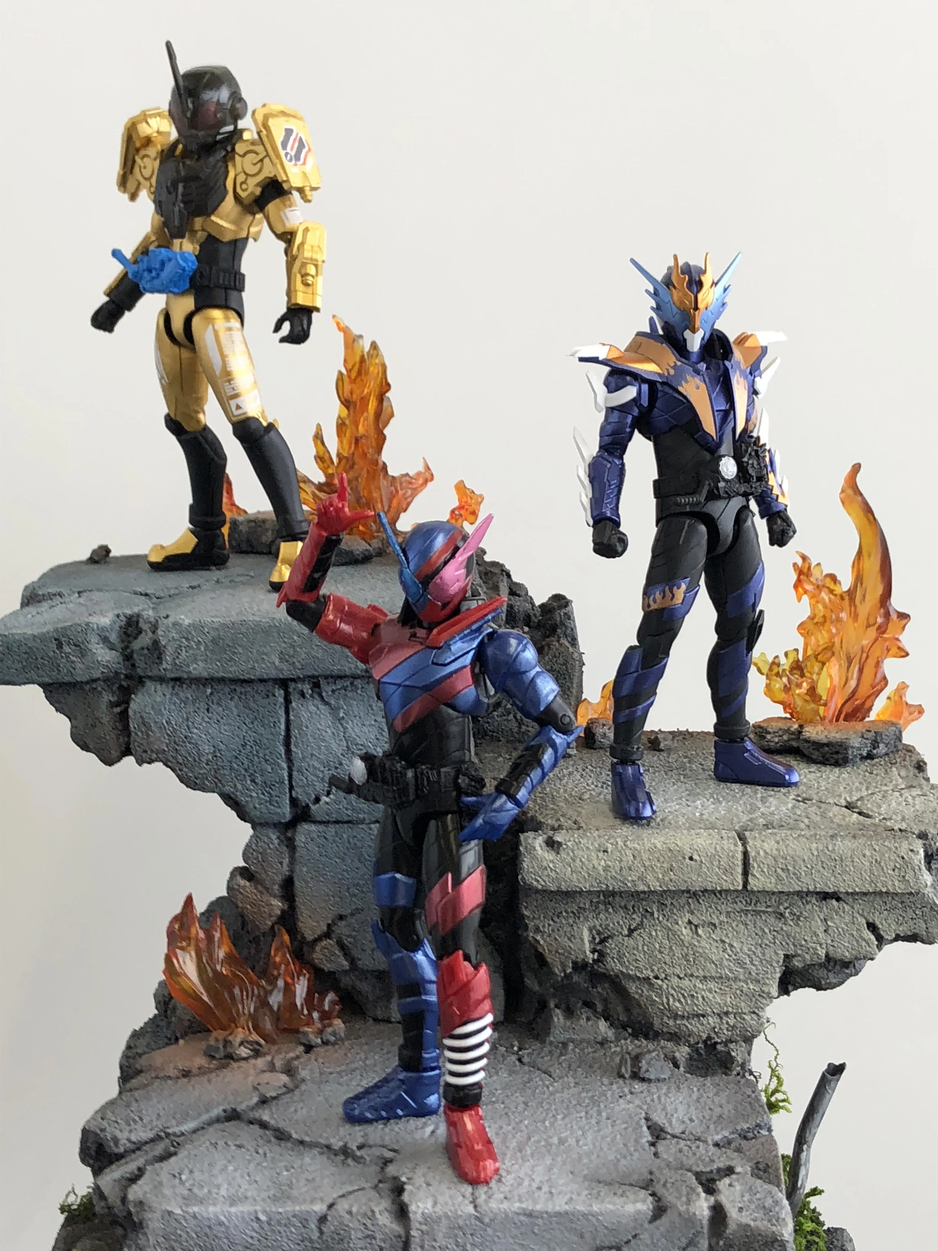 RKF Legend Series Kamen Rider Build Rabbit Tank Form